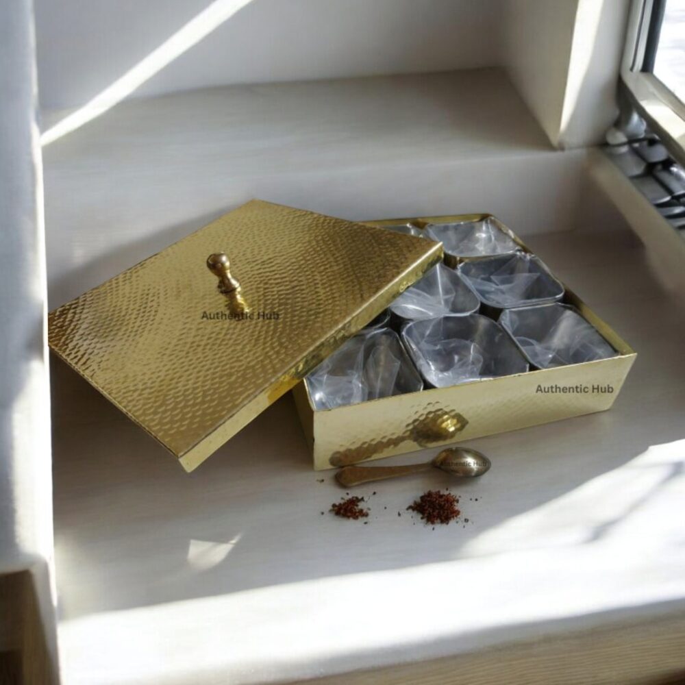 Square brass spice box - Image 3